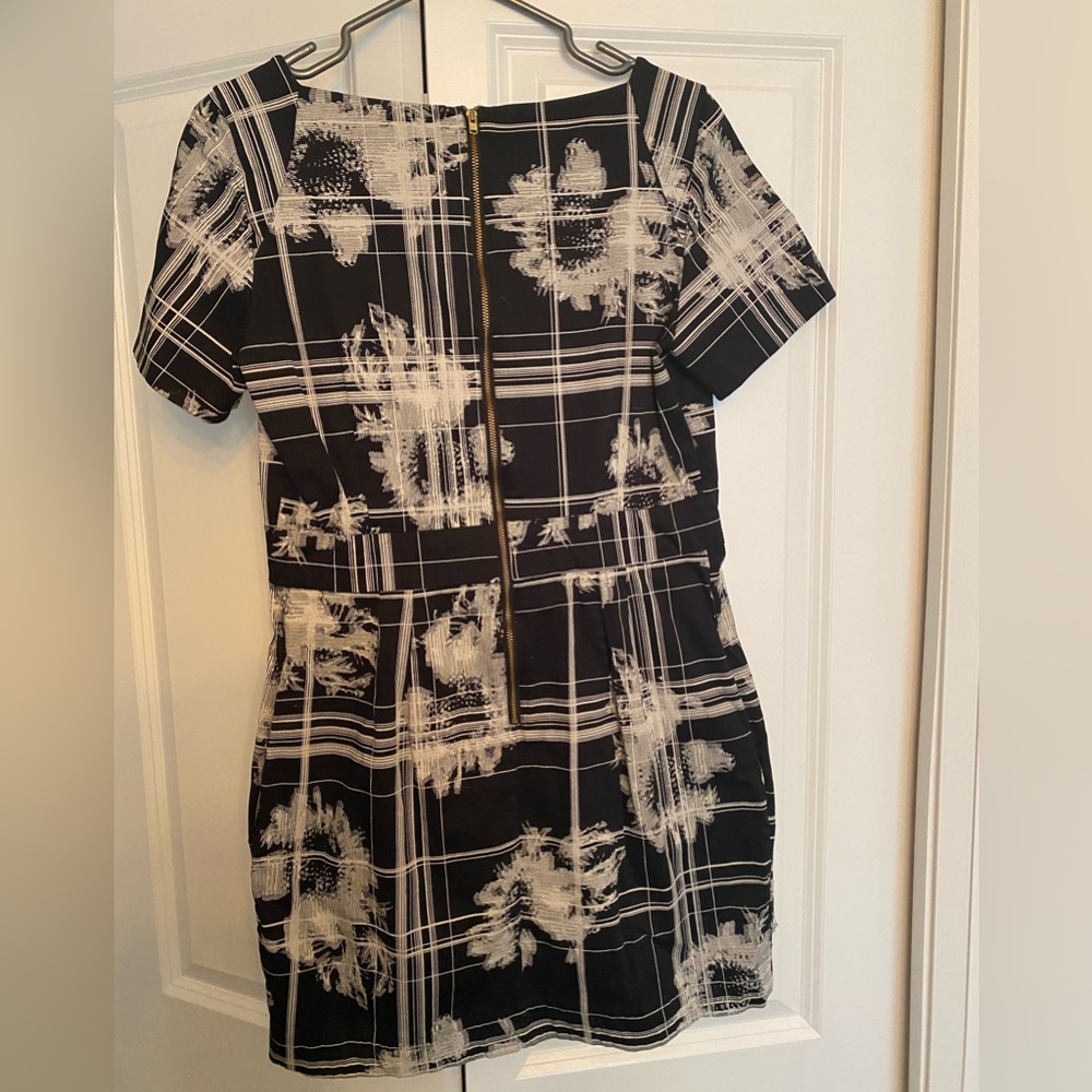 French Connection Dress, size US10 - Picture 2 of 3